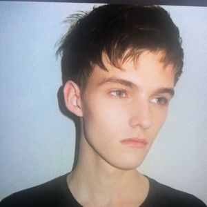 Meet your Posher, Leslie